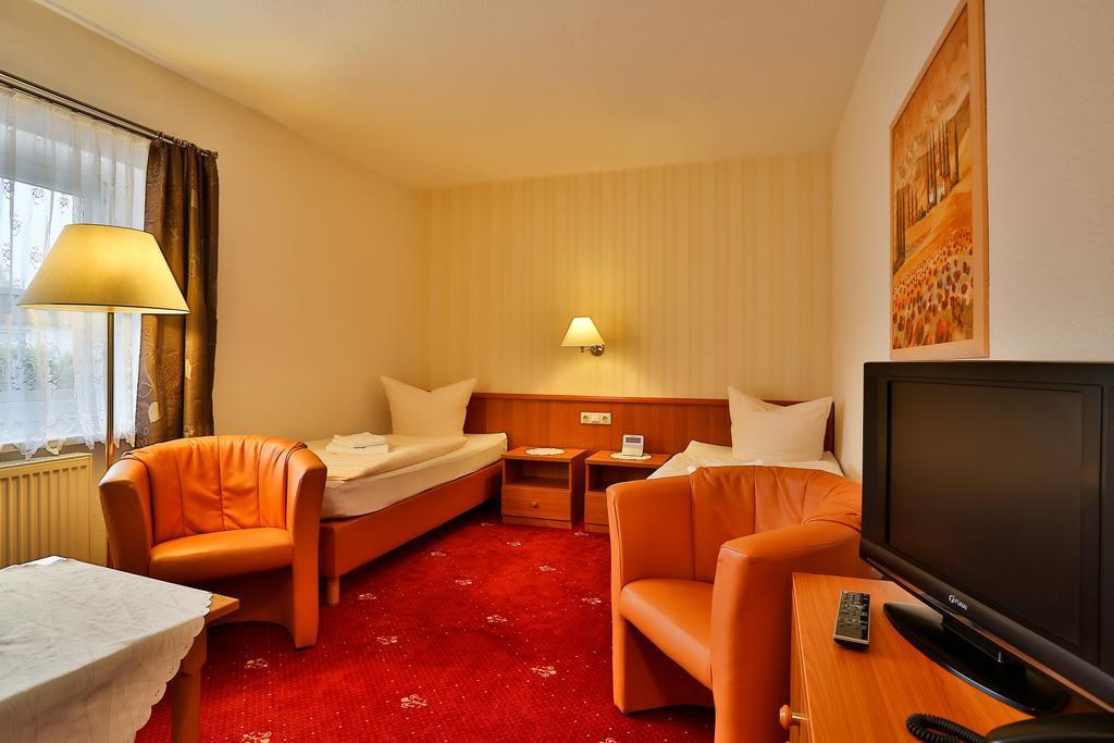 Hotel & Pension Villa Camenz Güstrow Zimmer foto
