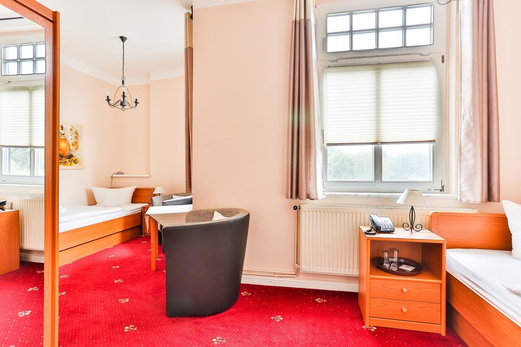 Hotel & Pension Villa Camenz Güstrow Zimmer foto