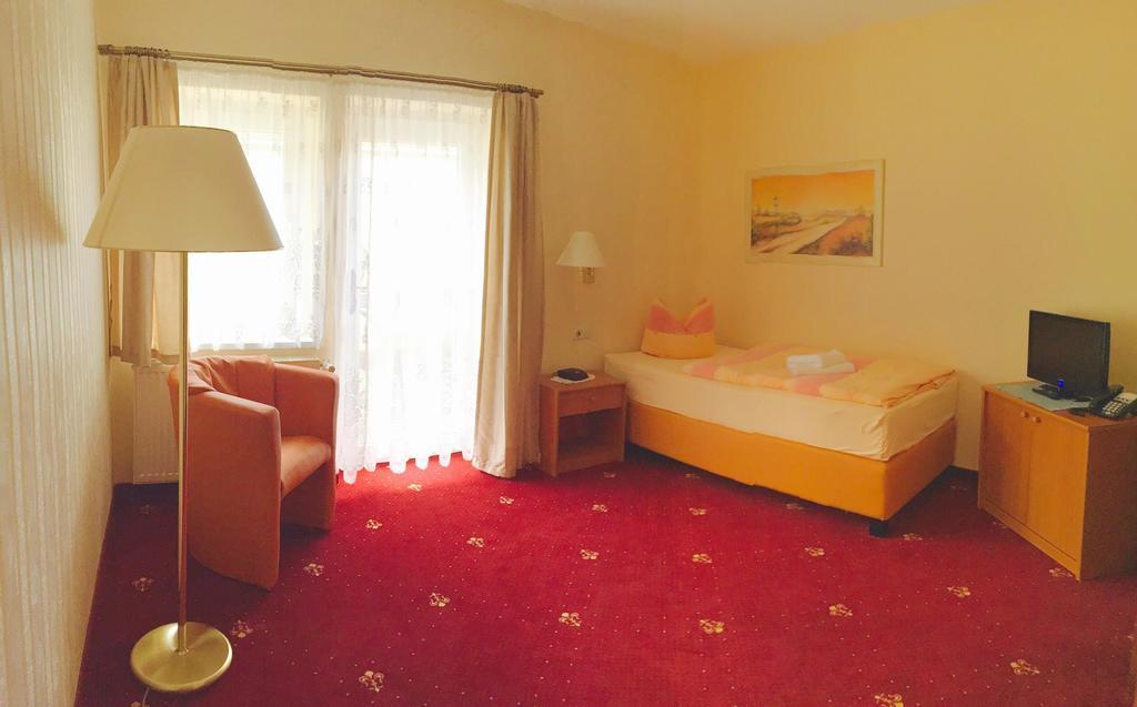 Hotel & Pension Villa Camenz Güstrow Zimmer foto